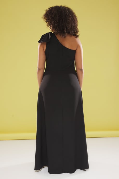 Trendyol Curve Damen Schwarz Einfarbig Maxi Ärmellos Elegant/Abend A-Linie Große Größen Kleid - Image 4