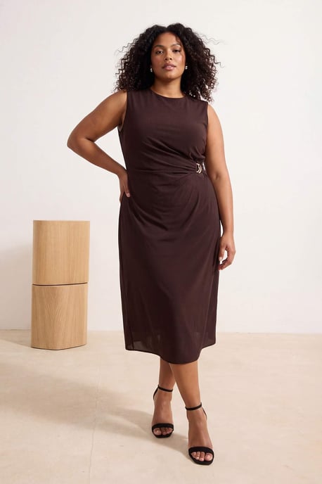 Trendyol Curve Damen Braun Einfarbig Maxi Ärmellos Casual A-Linie Große Größen Kleid - Image 2