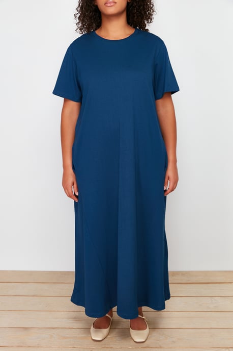 Trendyol Curve Damen Dunkelblau Einfarbig Maxi Kurz Casual Gerade Große Größen Kleid - Image 4