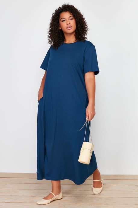 Trendyol Curve Damen Dunkelblau Einfarbig Maxi Kurz Casual Gerade Große Größen Kleid - Image 6