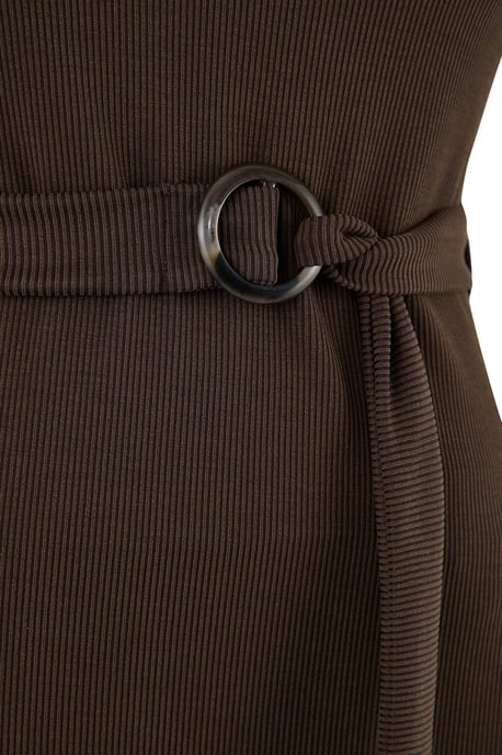 Trendyol Curve Damen Braun Einfarbig Maxi Ärmellos Casual Gerade Große Größen Kleid - Image 5