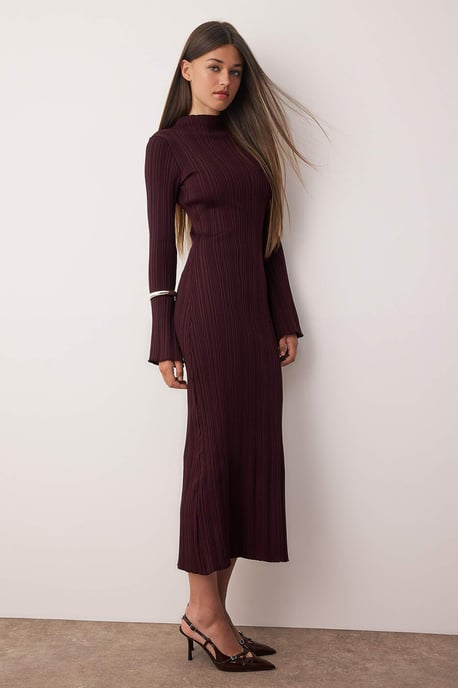 TRENDYOLMİLLA Damen Lila Einfarbig Maxi Lang Casual Bodycon Kleider - Image 4