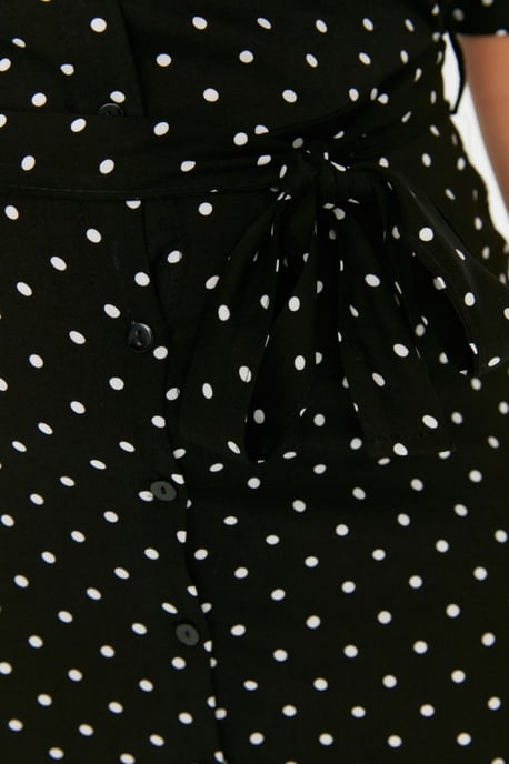 Trendyol Curve Damen Schwarz Gepunktet Maxi Kurz Casual A-Linie Große Größen Kleid - Image 3