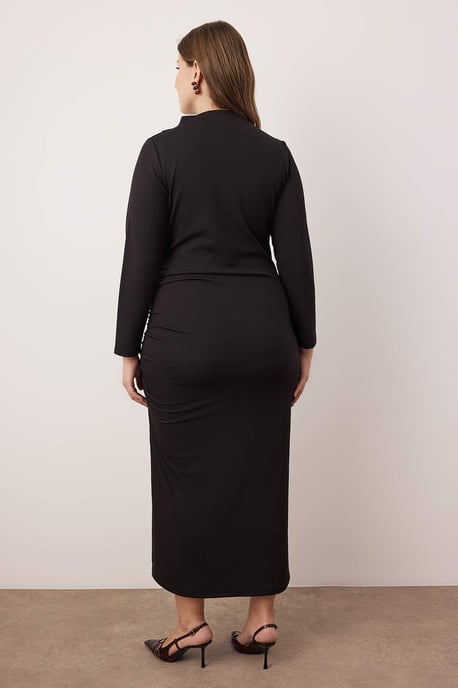 Trendyol Curve Damen Schwarz Einfarbig Maxi Lang Casual Gerade Große Größen Kleid - Image 3