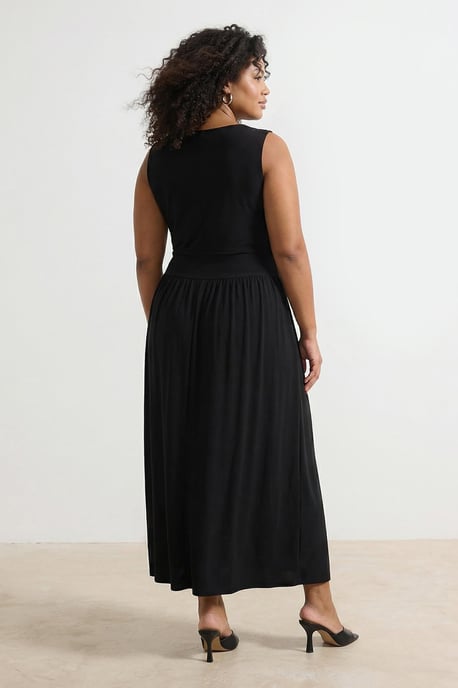 Trendyol Curve Damen Schwarz Einfarbig Maxi Ärmellos Casual A-Linie Große Größen Kleid - Image 2