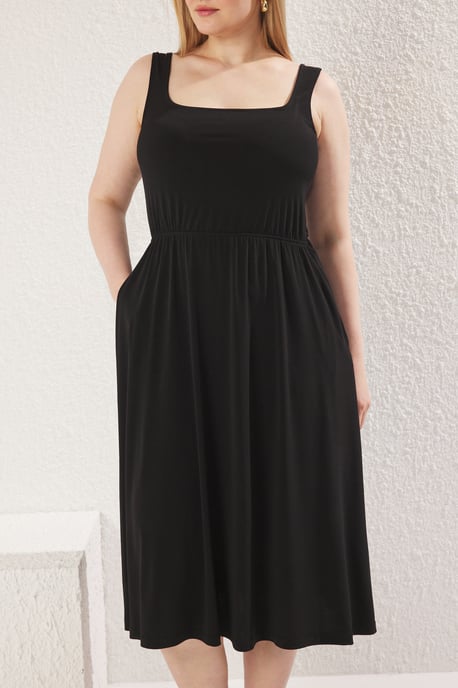 Trendyol Curve Damen Schwarz Einfarbig Maxi Ärmellos Casual Skater Große Größen Kleid - Image 2