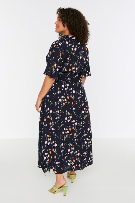 Trendyol Curve Damen Dunkelblau Geblümt Maxi Kurz Casual A-Linie Große Größen Kleid - Image 4