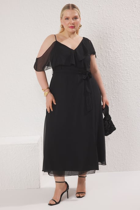 Trendyol Curve Damen Schwarz Geblümt Maxi Kurz Elegant/Abend Asymmetrisch Große Größen Kleid - Image 1