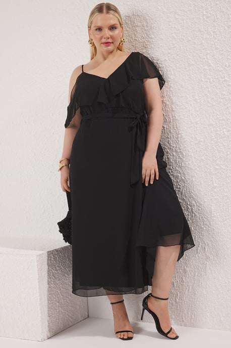 Trendyol Curve Damen Schwarz Geblümt Maxi Kurz Elegant/Abend Asymmetrisch Große Größen Kleid - Image 4