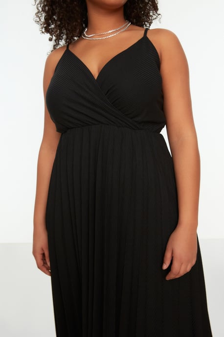 Trendyol Curve Damen Schwarz Einfarbig Midi Ärmellos Casual A-Linie Große Größen Kleid - Image 2