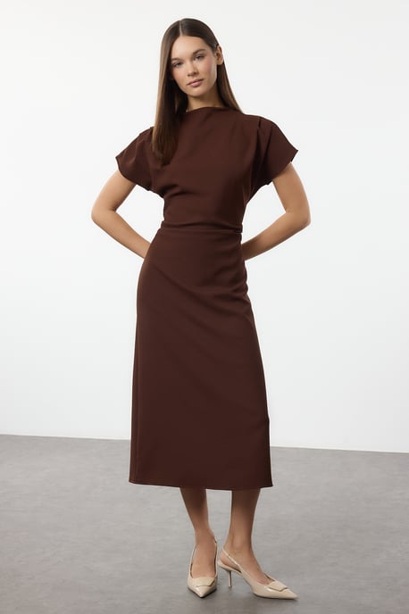 TRENDYOLMİLLA Damen Braun Einfarbig Midi Kurz Abend / Alltag A-Linie Kleider - Image 4