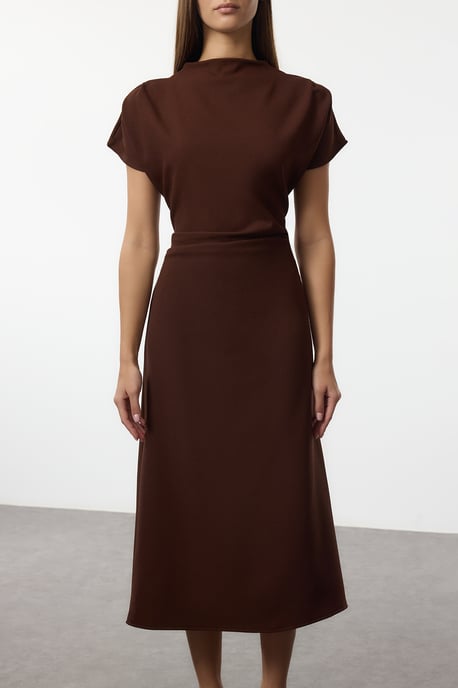 TRENDYOLMİLLA Damen Braun Einfarbig Midi Kurz Abend / Alltag A-Linie Kleider - Image 5