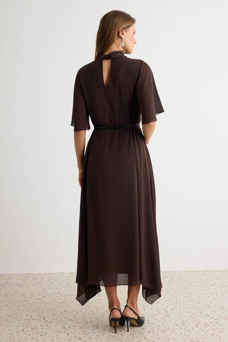TRENDYOLMİLLA Damen Braun Abstrakt Midi Kurz A-Linie Kleider - Image 3