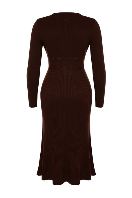 Trendyol Curve Damen Braun Einfarbig Midi Lang Casual A-Linie Große Größen Kleid - Image 5
