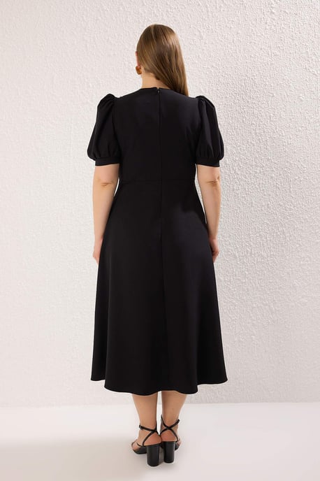 Trendyol Curve Damen Schwarz Einfarbig Midi Kurz Cocktail A-Linie Große Größen Kleid - Image 4