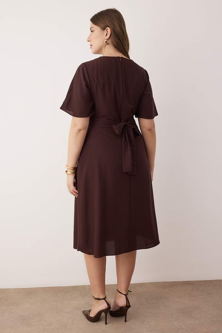 Trendyol Curve Damen Braun Einfarbig Midi Kurz Abend / Alltag A-Linie Große Größen Kleid - Image 3