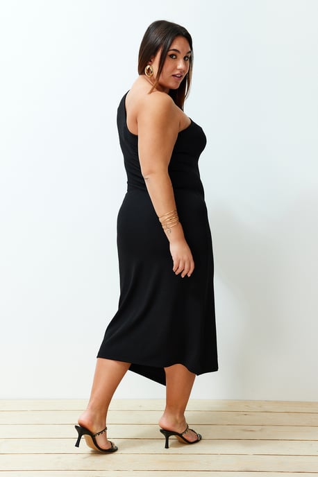 Trendyol Curve Damen Schwarz Einfarbig Midi Ärmellos Casual Asymmetrisch Große Größen Kleid - Image 4