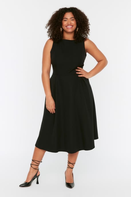 Trendyol Curve Damen Schwarz Einfarbig Midi Ärmellos Abend / Alltag A-Linie Große Größen Kleid - Image 2