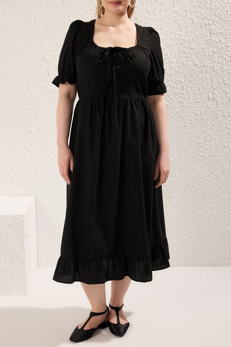 Trendyol Curve Damen Schwarz Einfarbig Midi Kurz Casual A-Linie Große Größen Kleid - Image 2