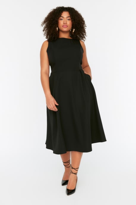 Trendyol Curve Damen Schwarz Einfarbig Midi Ärmellos Abend / Alltag A-Linie Große Größen Kleid - Image 6