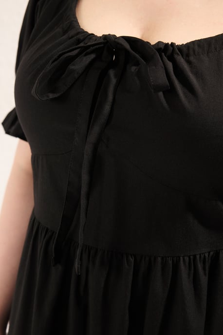 Trendyol Curve Damen Schwarz Einfarbig Midi Kurz Casual A-Linie Große Größen Kleid - Image 3