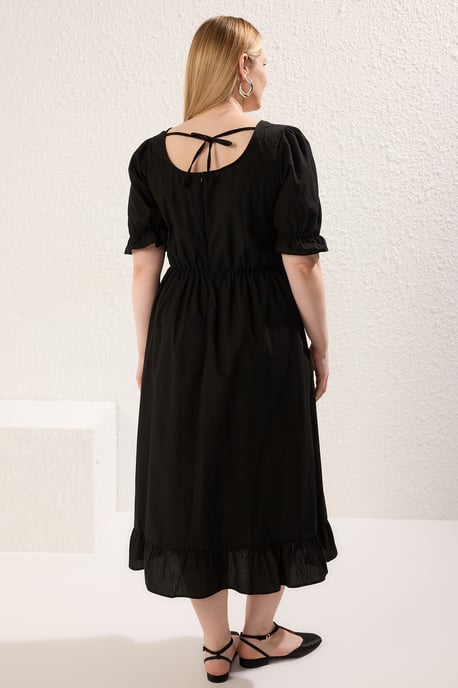 Trendyol Curve Damen Schwarz Einfarbig Midi Kurz Casual A-Linie Große Größen Kleid - Image 4