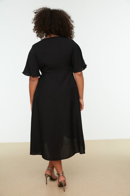 Trendyol Curve Damen Schwarz Einfarbig Midi Kurz Casual A-Linie Große Größen Kleid - Image 4