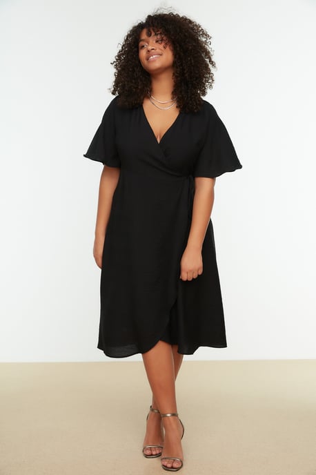 Trendyol Curve Damen Schwarz Einfarbig Midi Kurz Casual A-Linie Große Größen Kleid - Image 6