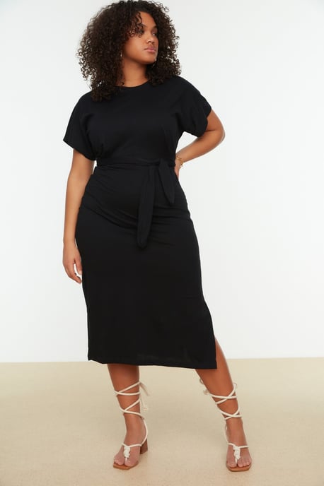 Trendyol Curve Damen Schwarz Einfarbig Midi Kurz Casual Gerade Große Größen Kleid - Image 2