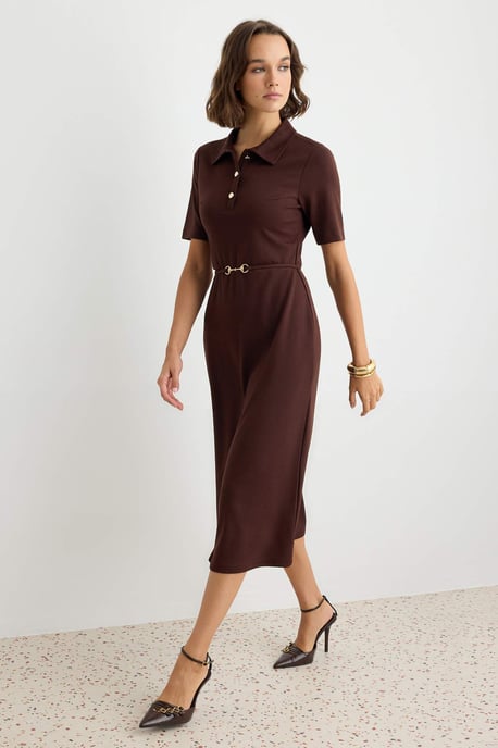 TRENDYOLMİLLA Damen Braun Einfarbig Midi Kurz Casual A-Linie Kleider - Image 1
