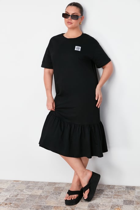Trendyol Curve Damen Schwarz Slogan Midi Kurz Casual Gerade Große Größen Kleid - Image 2