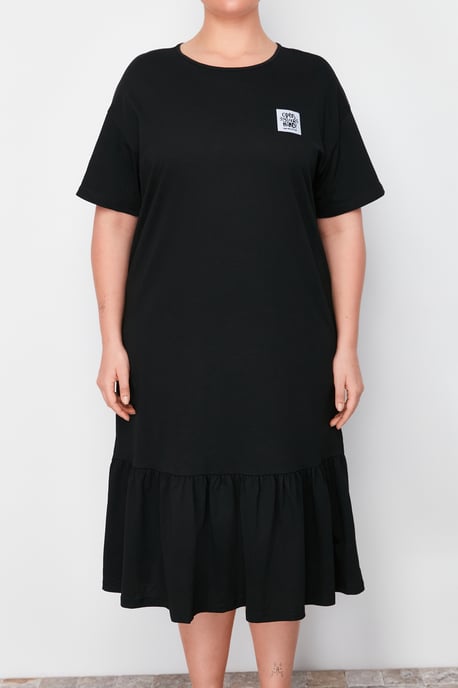 Trendyol Curve Damen Schwarz Slogan Midi Kurz Casual Gerade Große Größen Kleid - Image 3