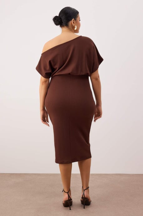 Trendyol Curve Damen Braun Einfarbig Midi Kurz Party Bodycon Große Größen Kleid - Image 3