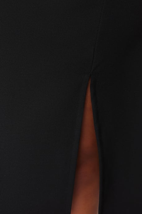 Trendyol Curve Damen Schwarz Einfarbig Midi Ärmellos Casual Bodycon Große Größen Kleid - Image 4