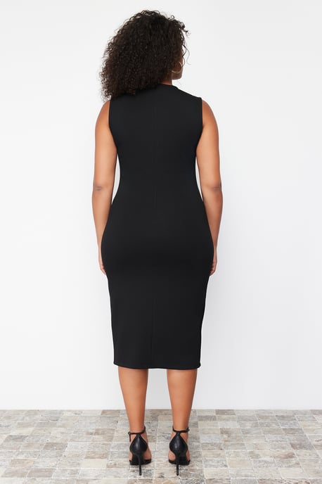 Trendyol Curve Damen Schwarz Einfarbig Midi Ärmellos Casual Bodycon Große Größen Kleid - Image 5
