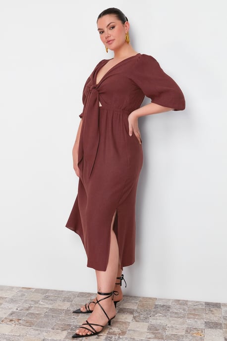 Trendyol Curve Damen Braun Einfarbig Midi 3/4-Arm Casual A-Linie Große Größen Kleid - Image 2