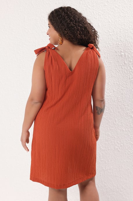Trendyol Curve Damen Rot Einfarbig Kurz / Mini Ärmellos Strandmode Gerade Große Größen Kleid - Image 3