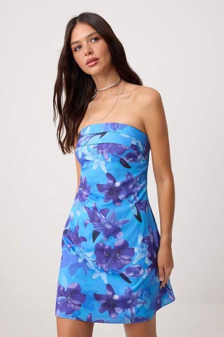 TRENDYOLMİLLA Damen Blau Geblümt Kurz / Mini Ärmellos Bodycon Kleider - Image 4