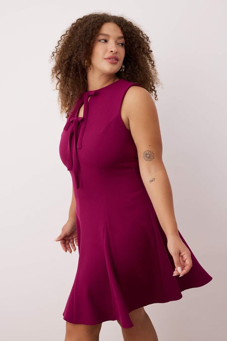 Trendyol Curve Damen Lila Einfarbig Kurz / Mini Ärmellos Casual A-Linie Große Größen Kleid - Image 3