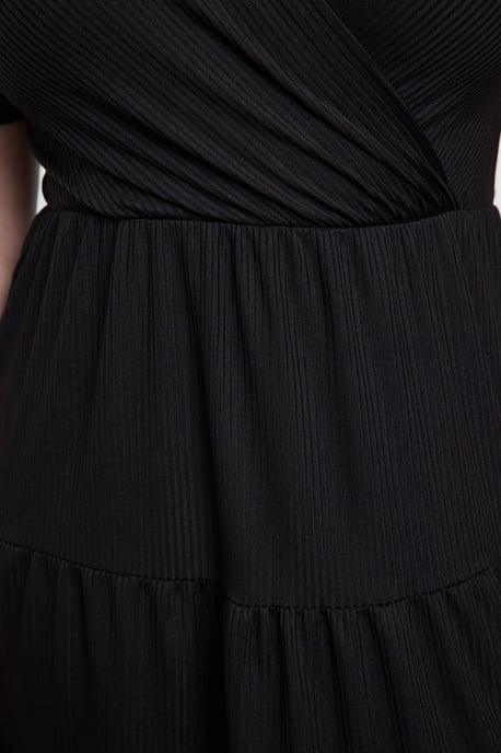 Trendyol Curve Damen Schwarz Geblümt Kurz / Mini Kurz Casual Skater Große Größen Kleid - Image 3