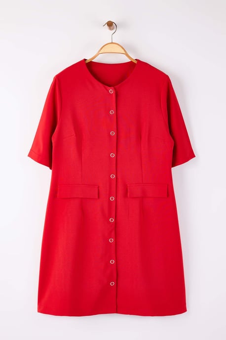 Trendyol Curve Damen Rot Einfarbig Kurz / Mini Kurz Casual A-Linie Große Größen Kleid - Image 4