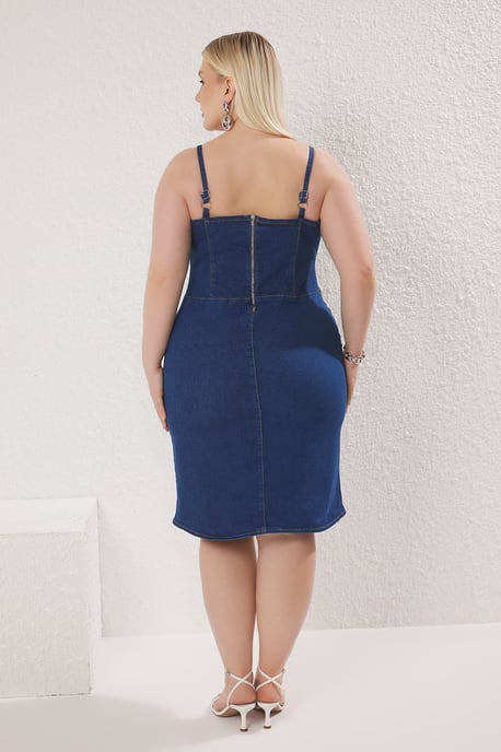 Trendyol Curve Damen Blau Einfarbig Kurz / Mini Ärmellos Casual A-Linie Große Größen Kleid - Image 3