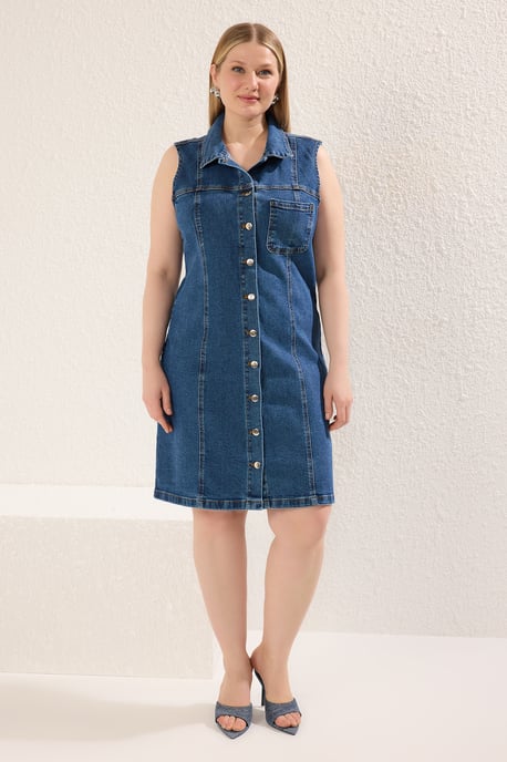 Trendyol Curve Damen Blau Einfarbig Kurz / Mini Ärmellos Casual Gerade Große Größen Kleid - Image 1