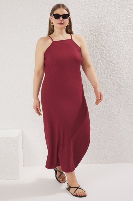 Trendyol Curve Damen Bordeaux Einfarbig Maxi Ärmellos Casual A-Linie Große Größen Kleid - Image 6