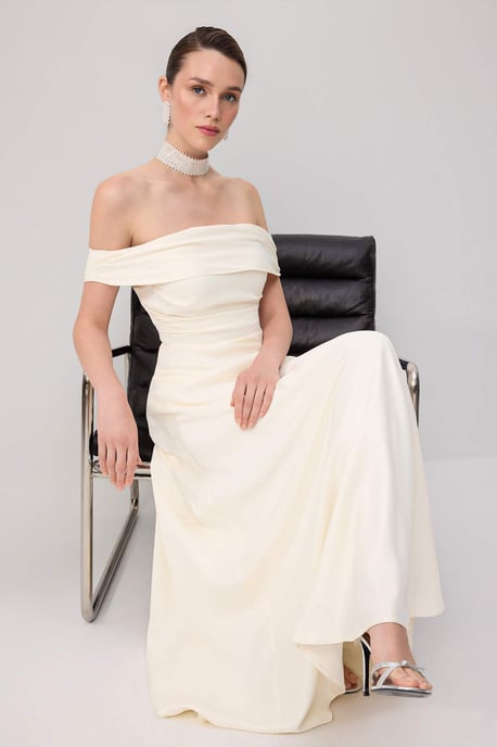 TRENDYOLMİLLA Damen Ecru Einfarbig Maxi Ärmellos Skater Kleider - Image 5
