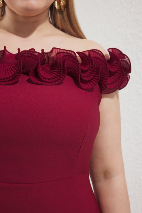 Trendyol Curve Damen Bordeaux Einfarbig Maxi Ärmellos Elegant/Abend A-Linie Große Größen Kleid - Image 2