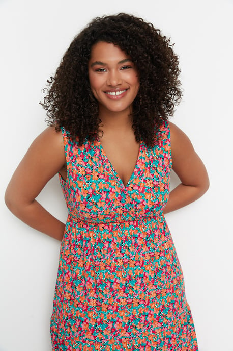 Trendyol Curve Damen Mehrfarbig Geblümt Maxi Ärmellos Casual A-Linie Große Größen Kleid - Image 6