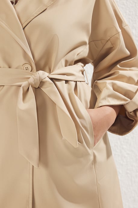 Trendyol Curve Damen Beige Einfarbig Oversize Große Größen Trenchcoats - Image 3