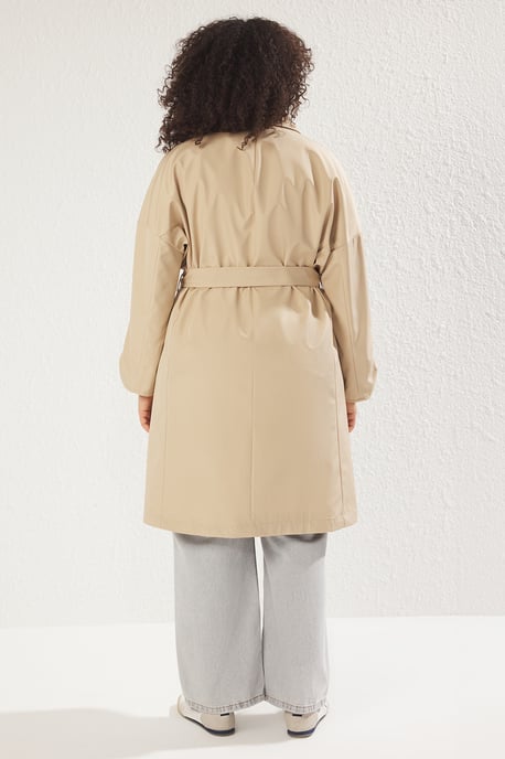 Trendyol Curve Damen Beige Einfarbig Oversize Große Größen Trenchcoats - Image 4