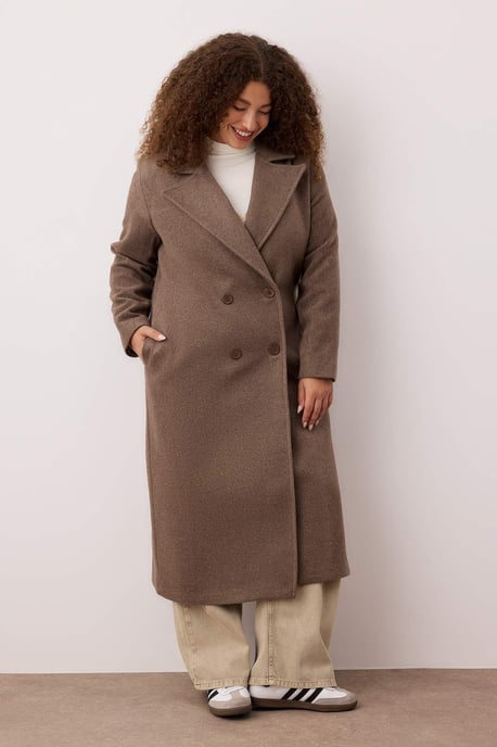 Trendyol Curve Damen Braun Einfarbig Lang Oversize Große Größen Mäntel - Image 6